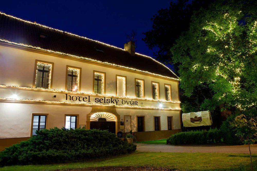 Hotel Selsky Dvur - Bohemian Village Courtyard Praha Eksteriør bilde