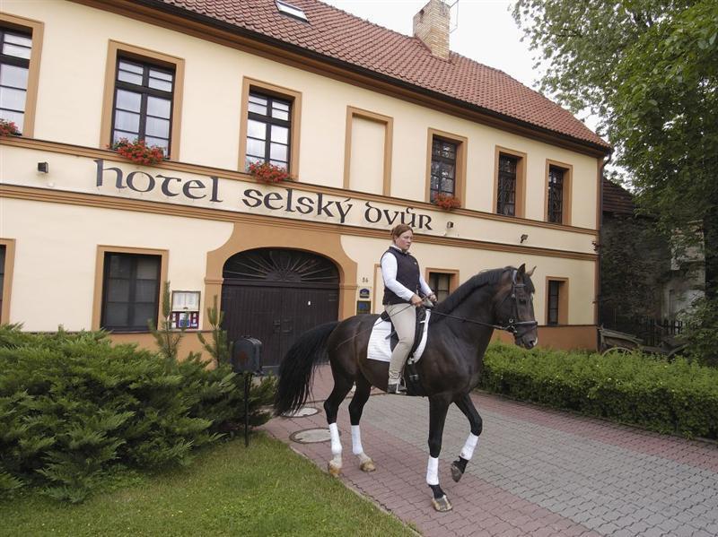Hotel Selsky Dvur - Bohemian Village Courtyard Praha Eksteriør bilde