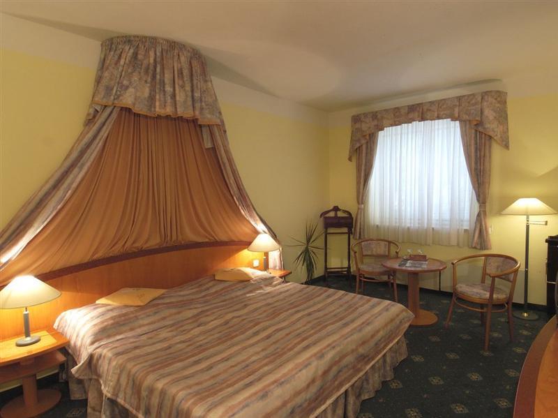 Hotel Selsky Dvur - Bohemian Village Courtyard Praha Rom bilde